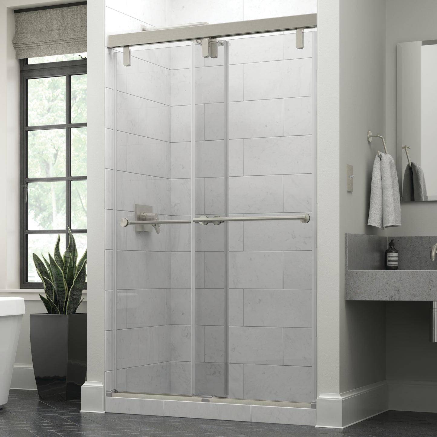 48" Shower / Clear / Delta Brushed Nickel